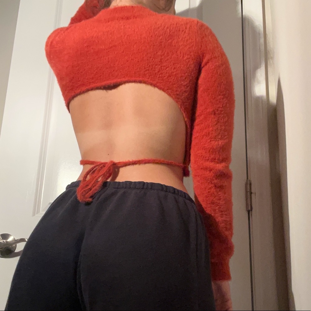 Backless Sweater